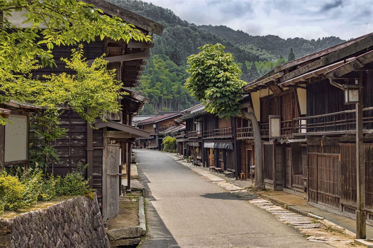 Historische Holzhäuser in Sumago-Juku