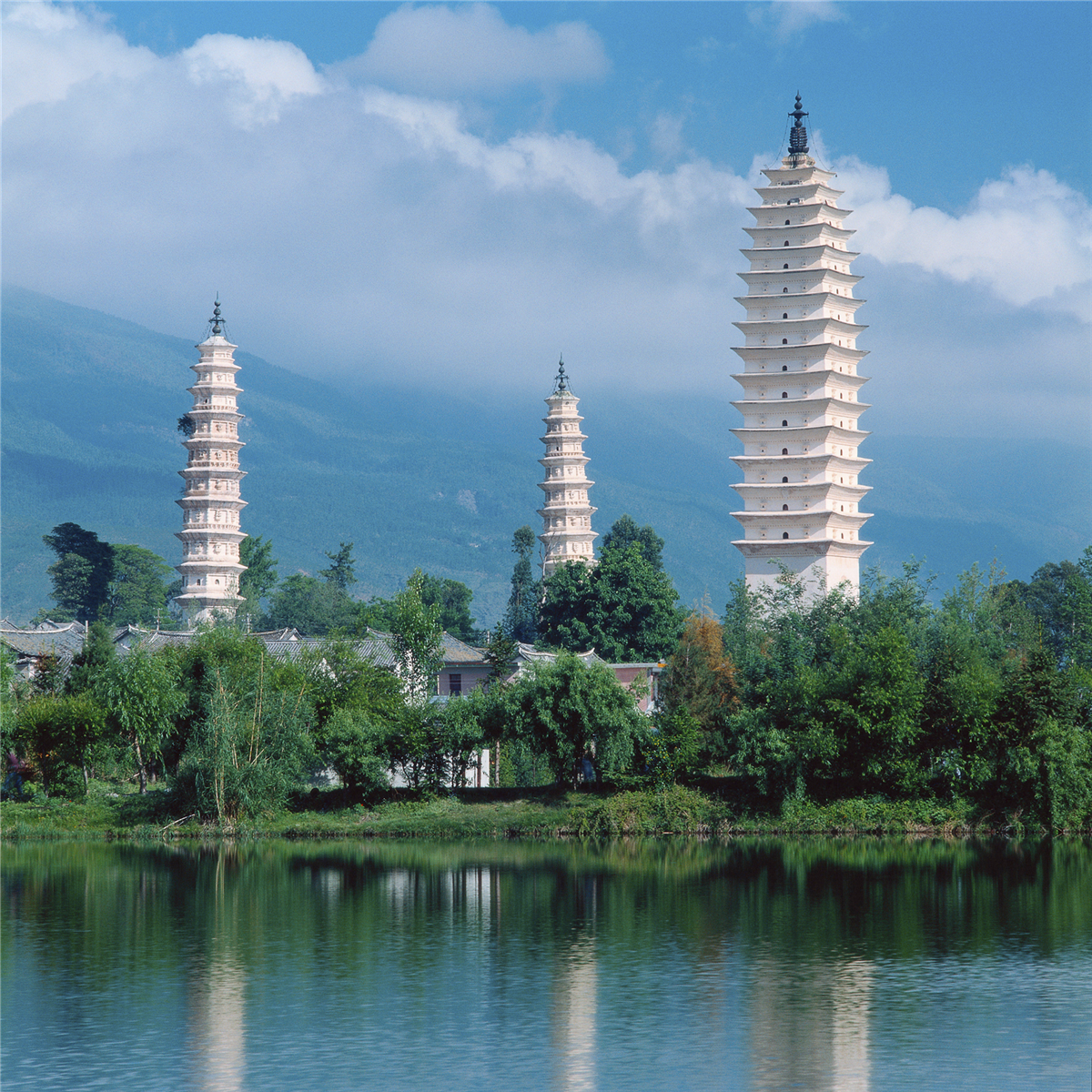 Die drei Pagoden des Chongsheng-Klosters bei Dali
