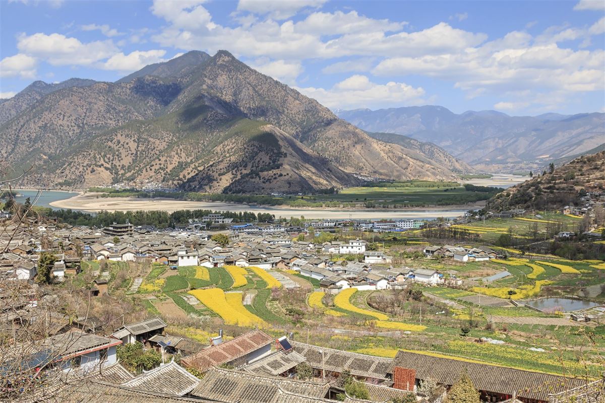 Das Städtchen Shigu an der ersten Biegung des Yangtze-Flusses