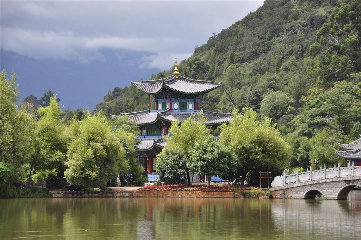 Lijiang mit Schwarzen Drachen Teich