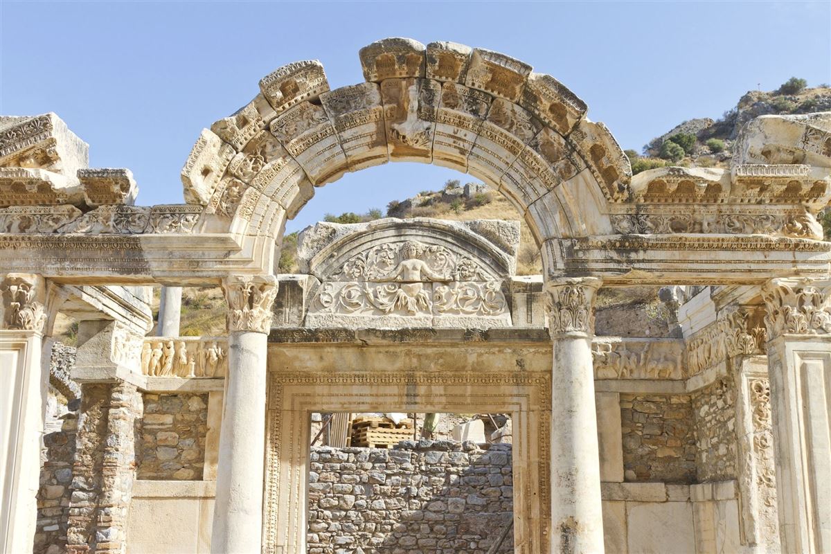 Der Tempel des Hadrian in Ephesos