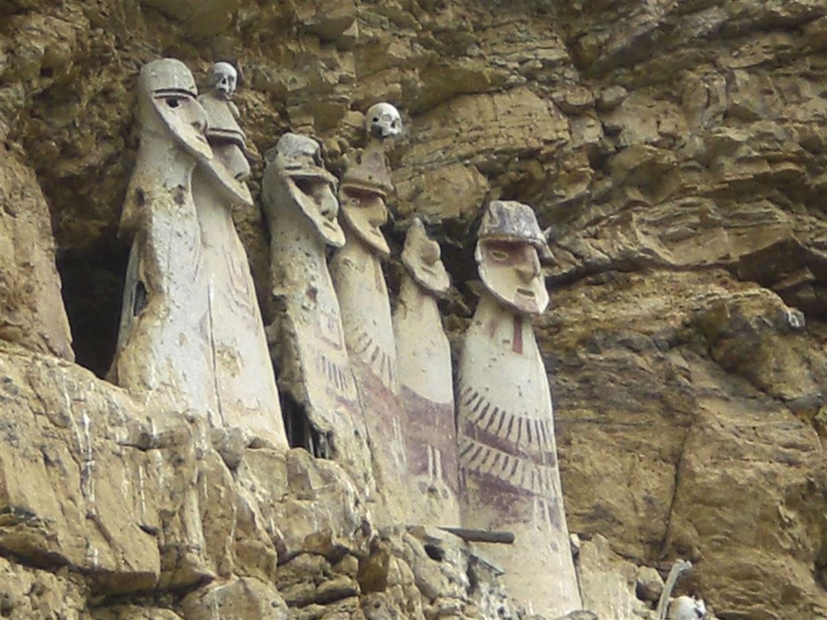 Sarkophage in Karajia