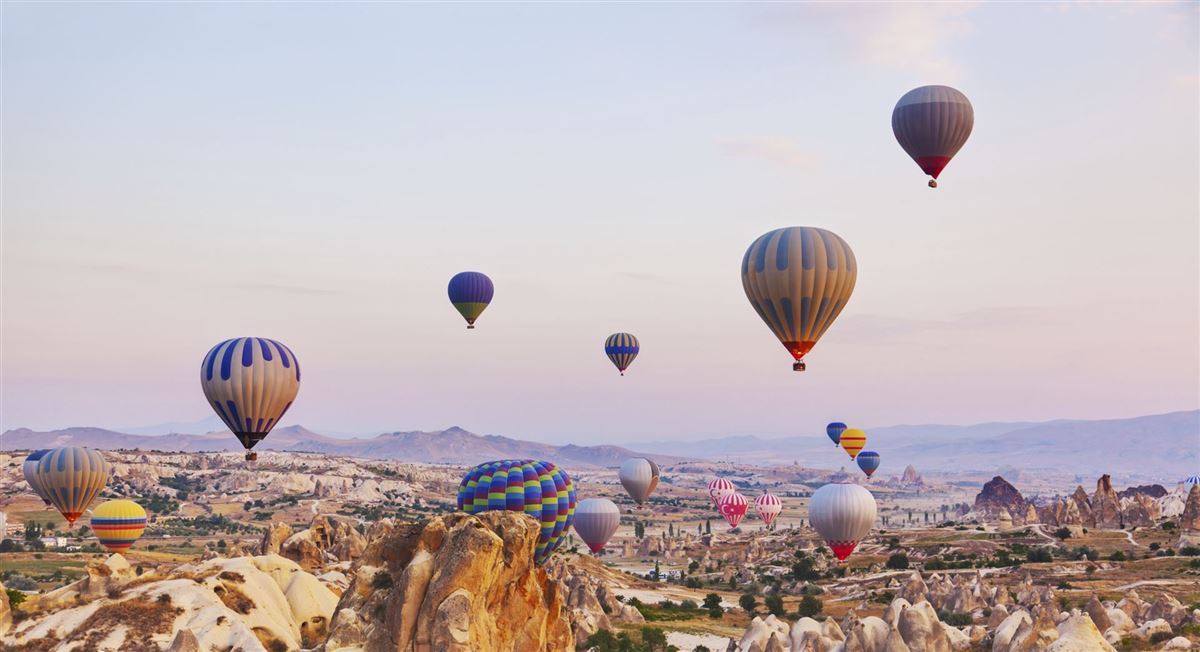 Heißluftballons über Kappadokien