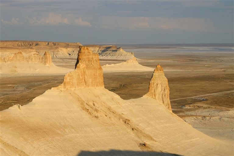 Zwischen Kaspischem Meer und Tienschan – Rundreise