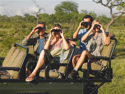 Safariabenteuer trifft auf tropisches Inselglück – Rundreise
