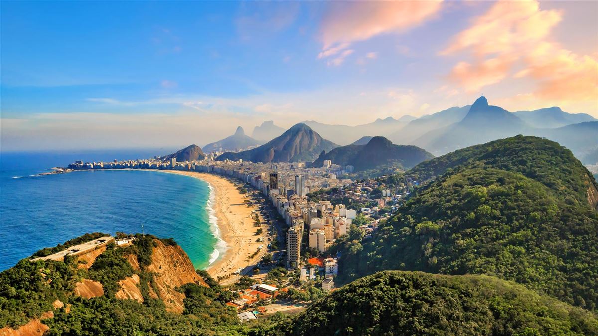 BR_Copacabana Beach_GI975466162