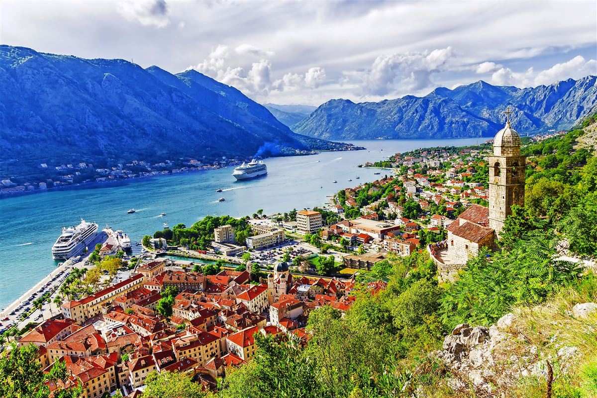 Blick auf Kotor und die Kotorbucht