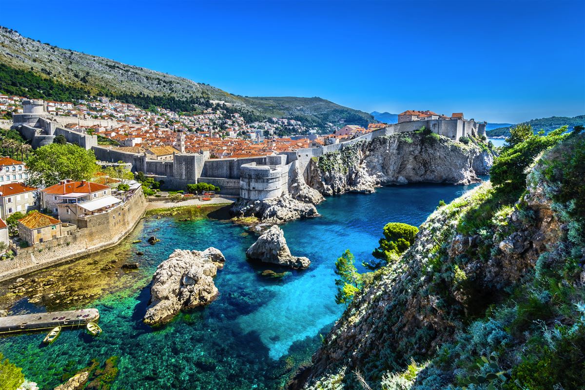 Blick auf Dubrovnik und die Felsenbucht