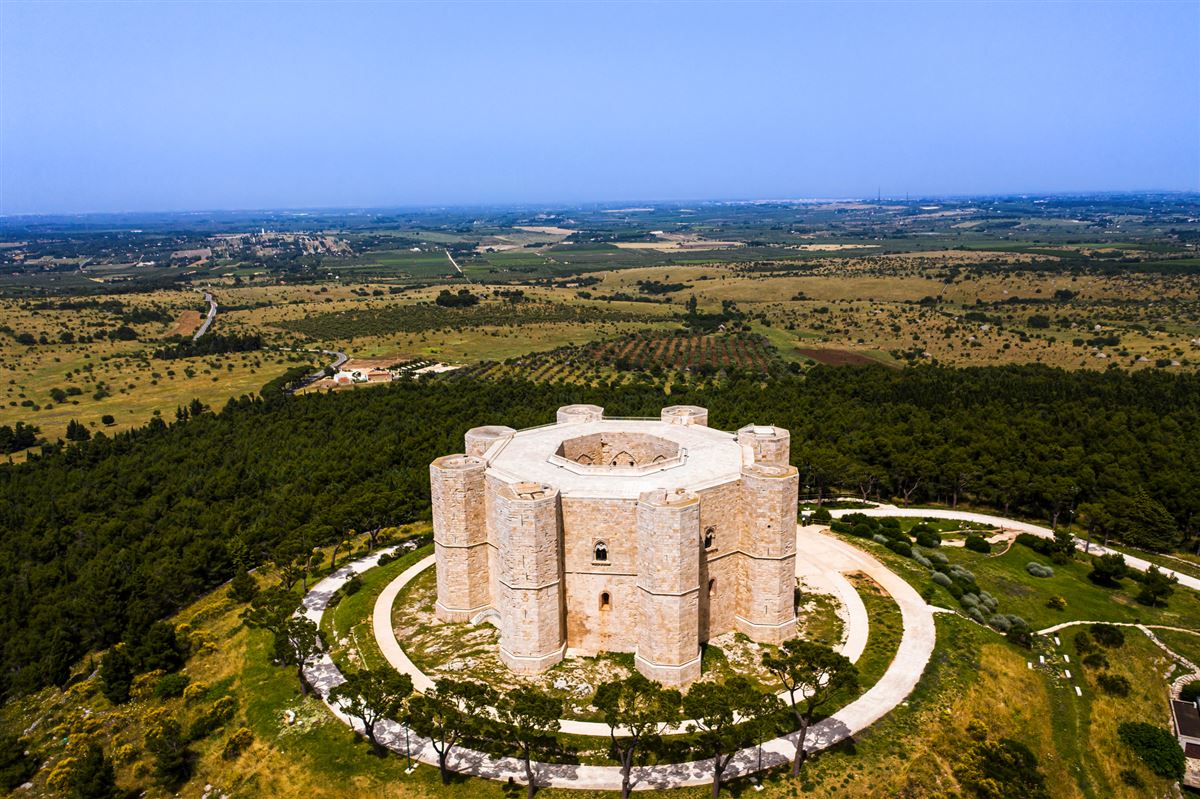 Mächtiges Castel del Monte, Apulien