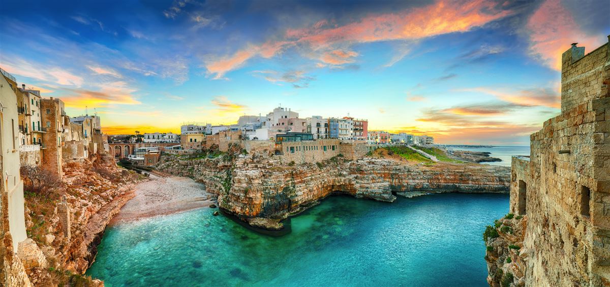 Polignano a Mare nahe Bari in Apulien
