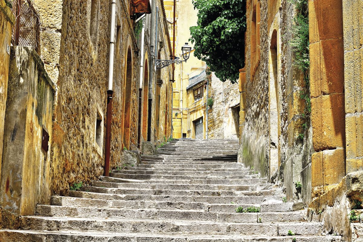 Blick auf historischen Teil von Piazza Armerina in Sizilien